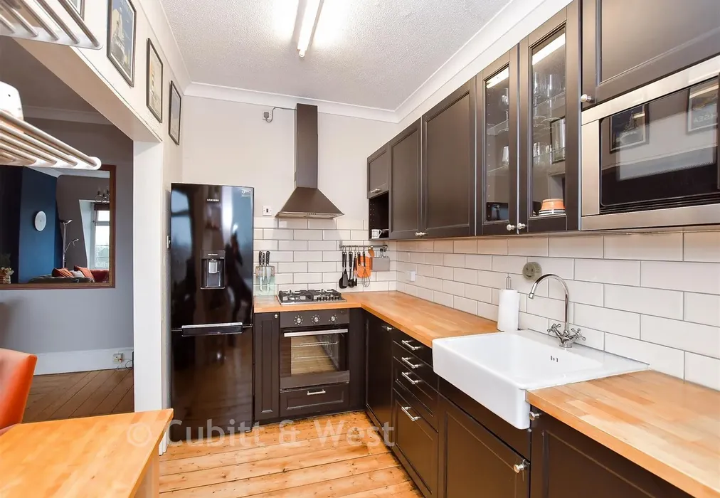 Kitchen - Clarence Parade, Southsea, Hampshire - Wards of Kent