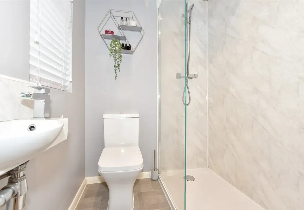 En-Suite Shower Room - Westfield Road, Westbrook, Margate, Kent - Wards of Kent