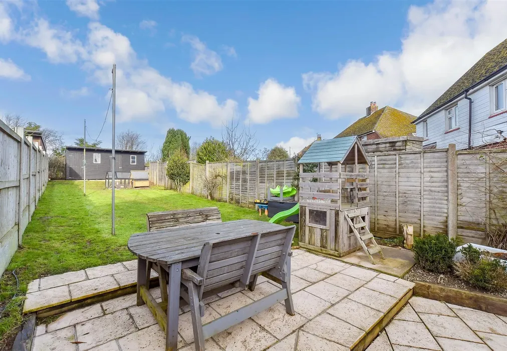Rear Garden - Grove Road, Wickhambreaux, Canterbury, Kent - Wards of Kent