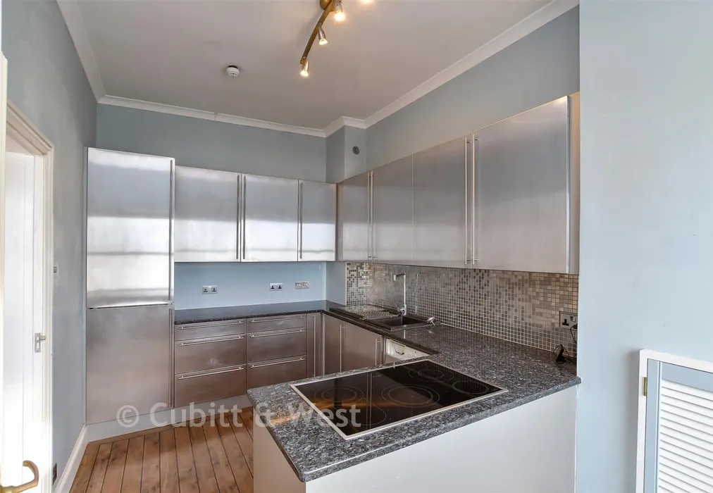 Kitchen - Brunswick Terrace, Hove, East Sussex - Wards of Kent