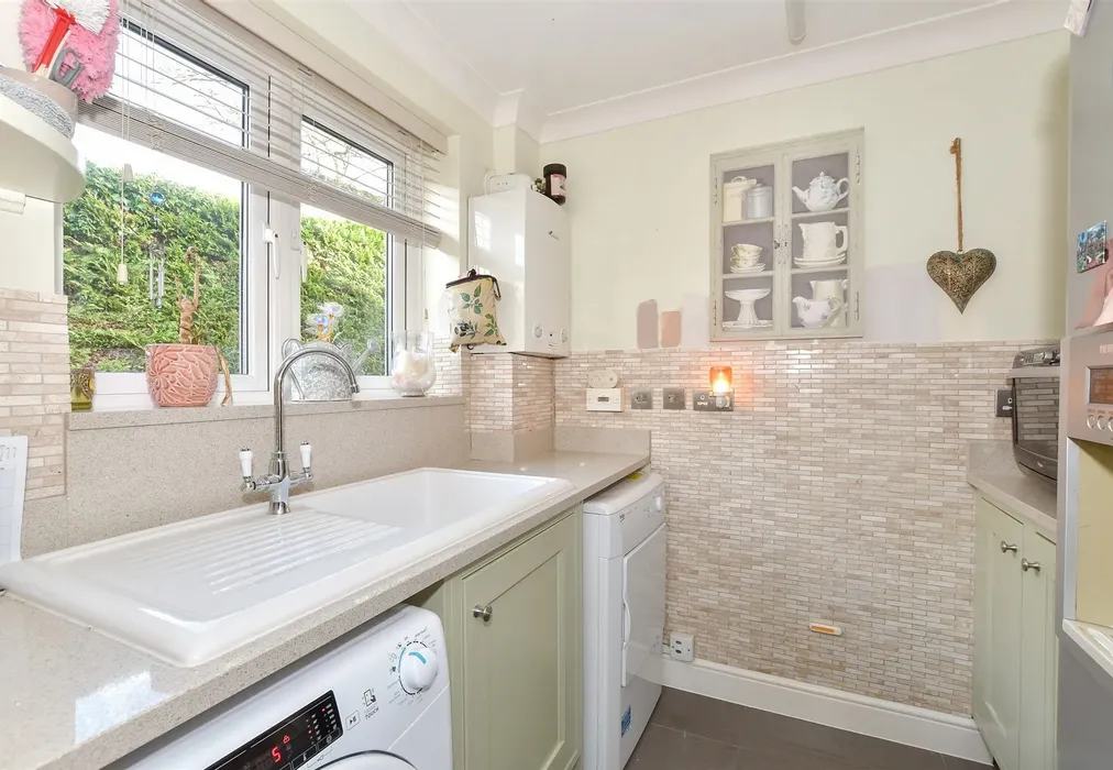 Utility Room - Billingshurst Road, Ashington, West Sussex - Wards of Kent