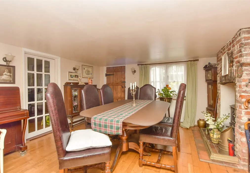 Dining Room - Dux Court Road, High Halstow ,Rochester, Kent - Wards of Kent