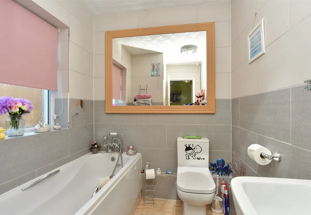 Bathroom - The Leas, Minster-On-Sea, Sheerness, Kent - Wards of Kent