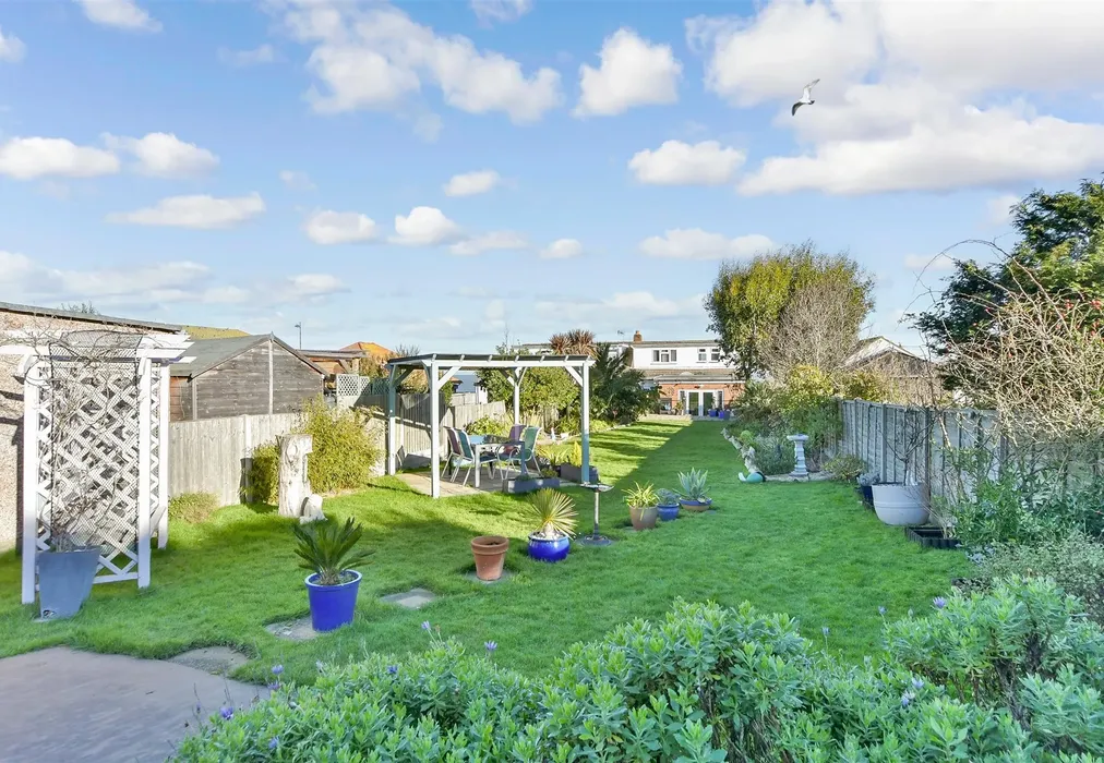 Rear Garden - The Leas, Minster-On-Sea, Sheerness, Kent - Wards of Kent