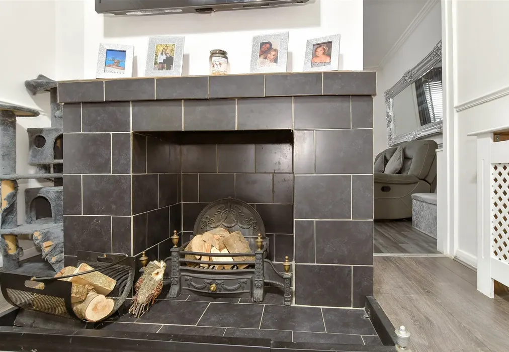 Internal Feature - Winstanley Road, Sheerness, Kent - Wards of Kent