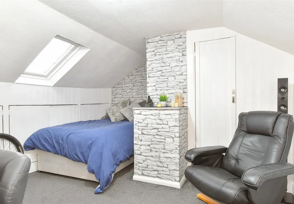 Loft Room - Winstanley Road, Sheerness, Kent - Wards of Kent