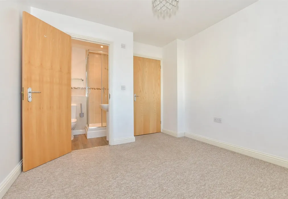 Internal Lifestyle Photograph - Wherry Close, Margate, Kent - Wards of Kent