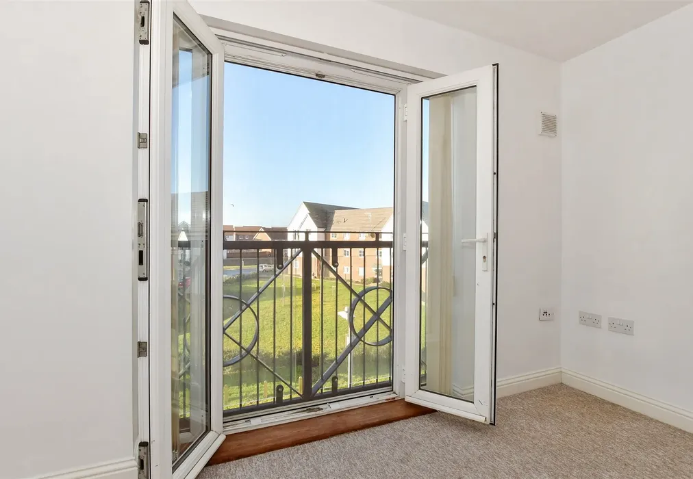 Internal Lifestyle Photograph - Wherry Close, Margate, Kent - Wards of Kent