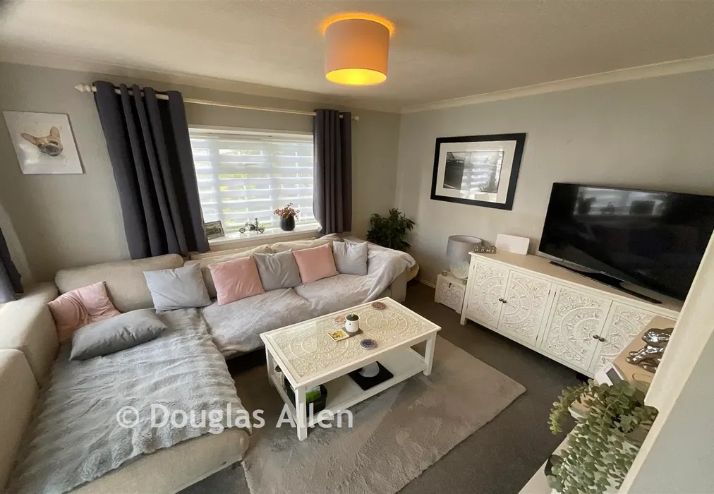 Lounge - Crays Hill, Billericay, Essex - Wards of Kent