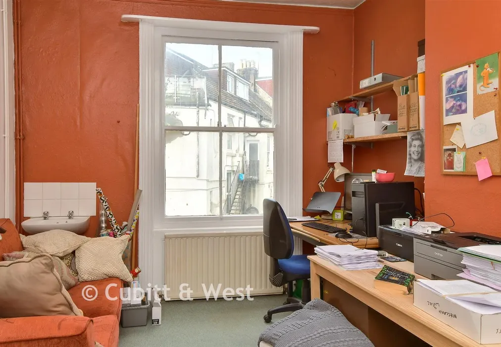 Bedroom 1 - Preston Road, Brighton, East Sussex - Wards of Kent