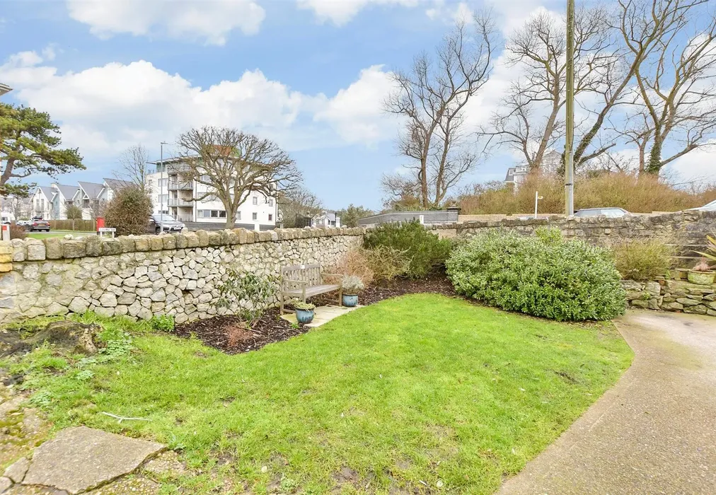 Communal Gardens - Marine Parade, Hythe, Kent - Wards of Kent