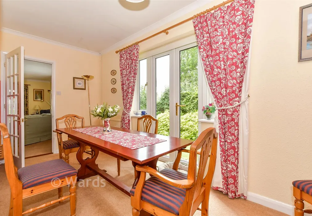 Dining Room - The Green, Woodchurch, Ashford, Kent - Wards of Kent