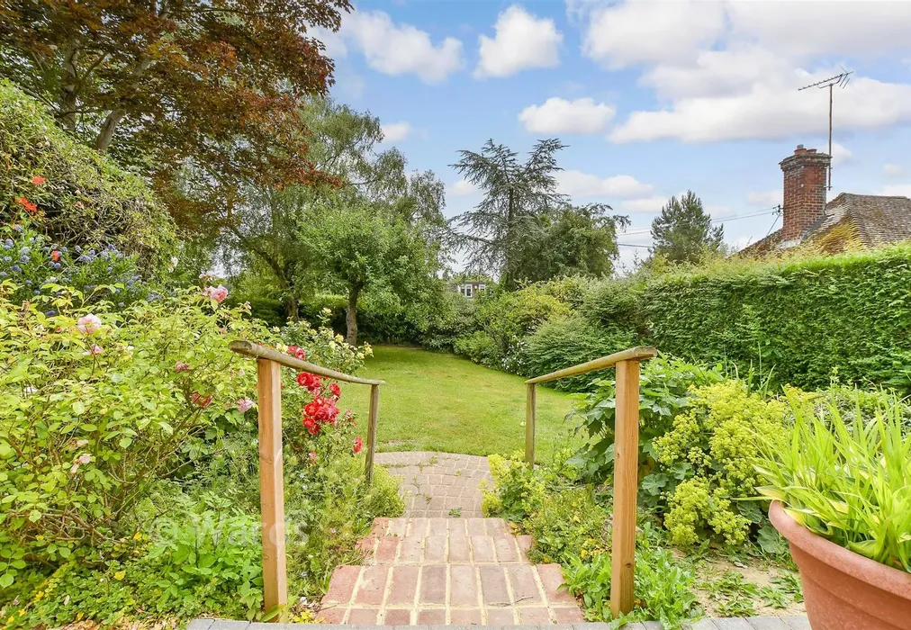 Rear Garden - The Green, Woodchurch, Ashford, Kent - Wards of Kent