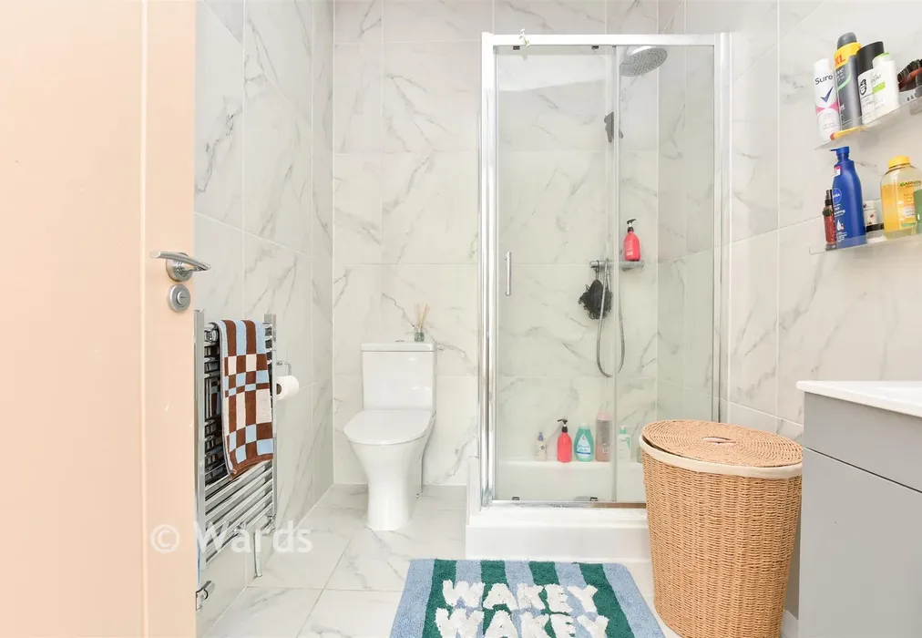 En-Suite Shower Room - Wraik Hill, Whitstable, Kent - Wards of Kent