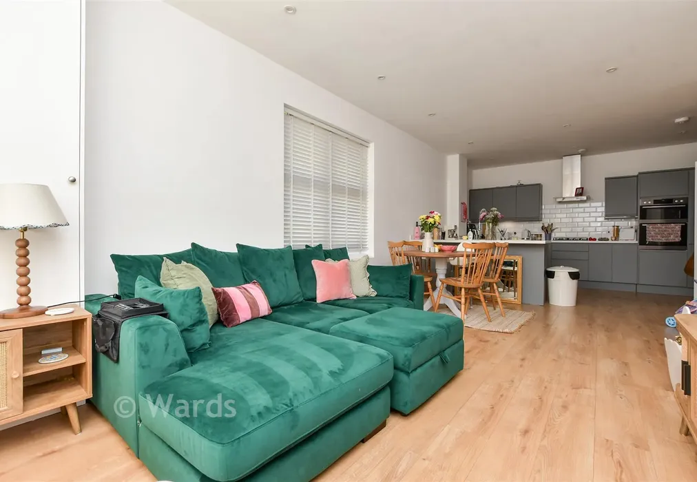 Lounge/Diner - Wraik Hill, Whitstable, Kent - Wards of Kent