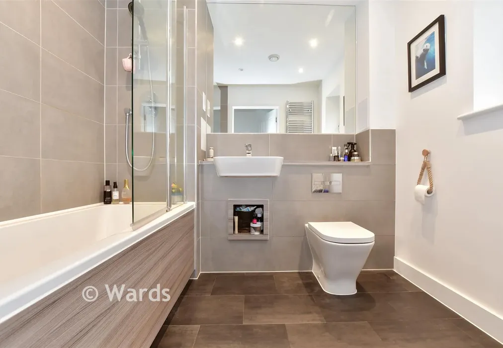 Bathroom - Spritsail Way, Rochester, Kent - Wards of Kent