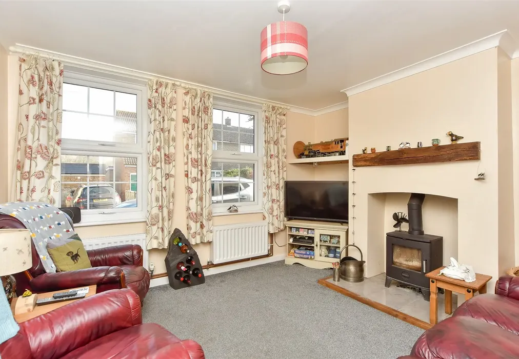 Lounge - Horselees Road, Boughton-Under-Blean, Faversham, Kent - Wards of Kent