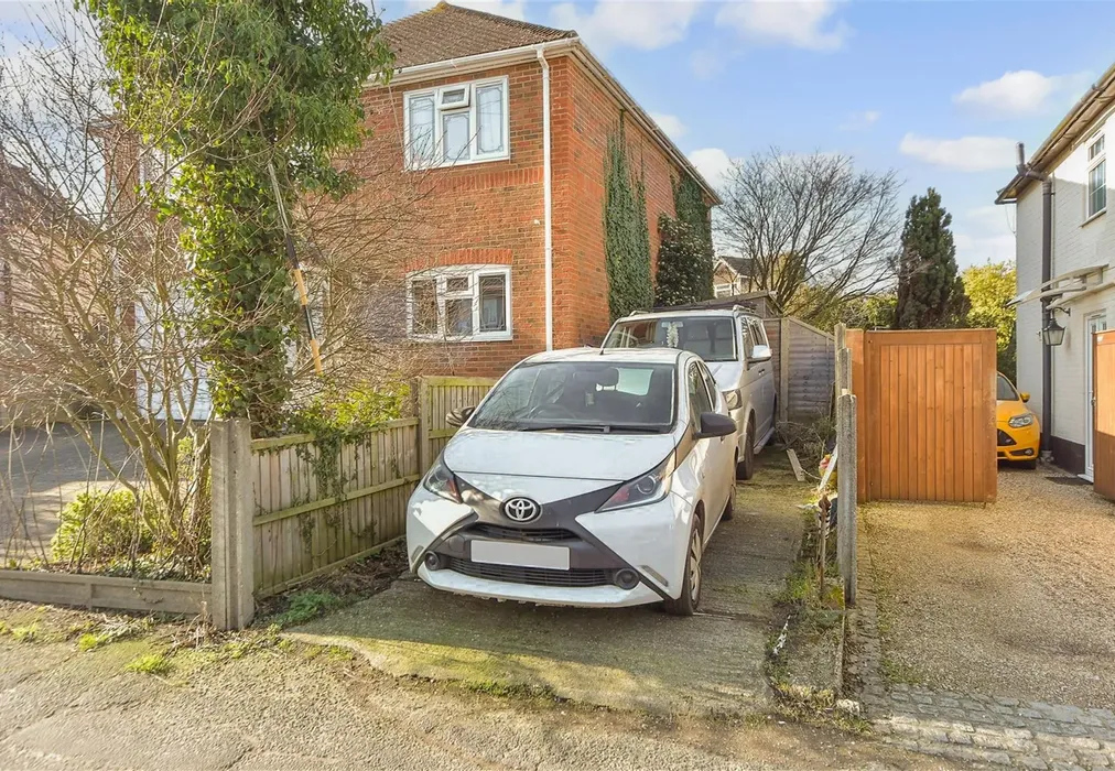 Driveway/Parking - Horselees Road, Boughton-Under-Blean, Faversham, Kent - Wards of Kent