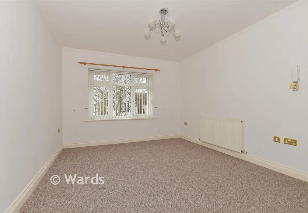 Lounge - Stanley Road, Herne Bay, Kent - Wards of Kent