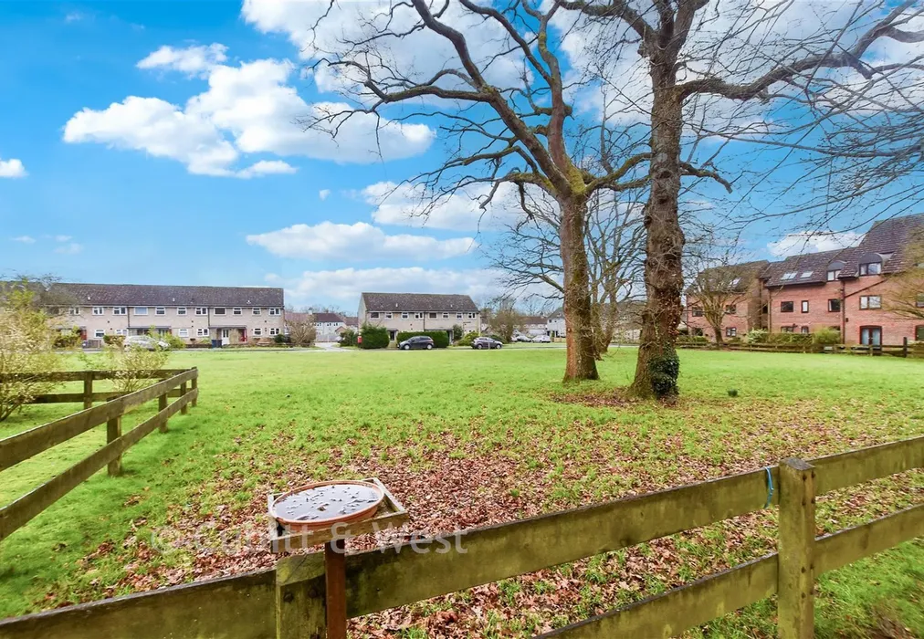 Communal Grounds - Killicks, Cranleigh, Surrey - Wards of Kent