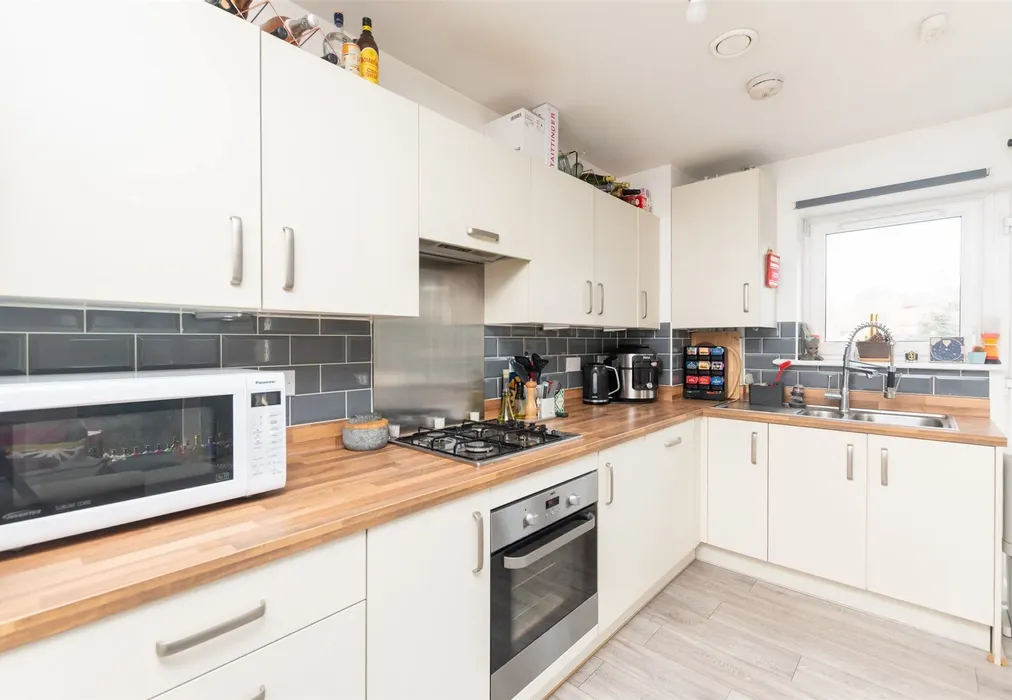 Kitchen / Lounge / Diner - Temple Hill, Dartford, Kent - Wards of Kent