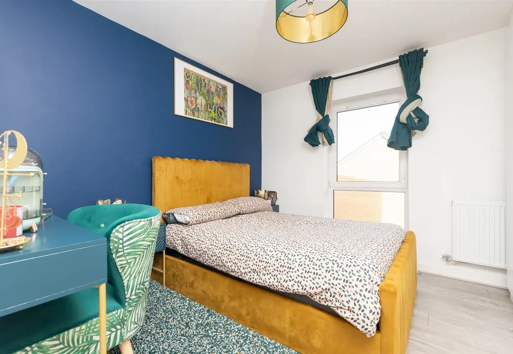 Bedroom 1 - Temple Hill, Dartford, Kent - Wards of Kent