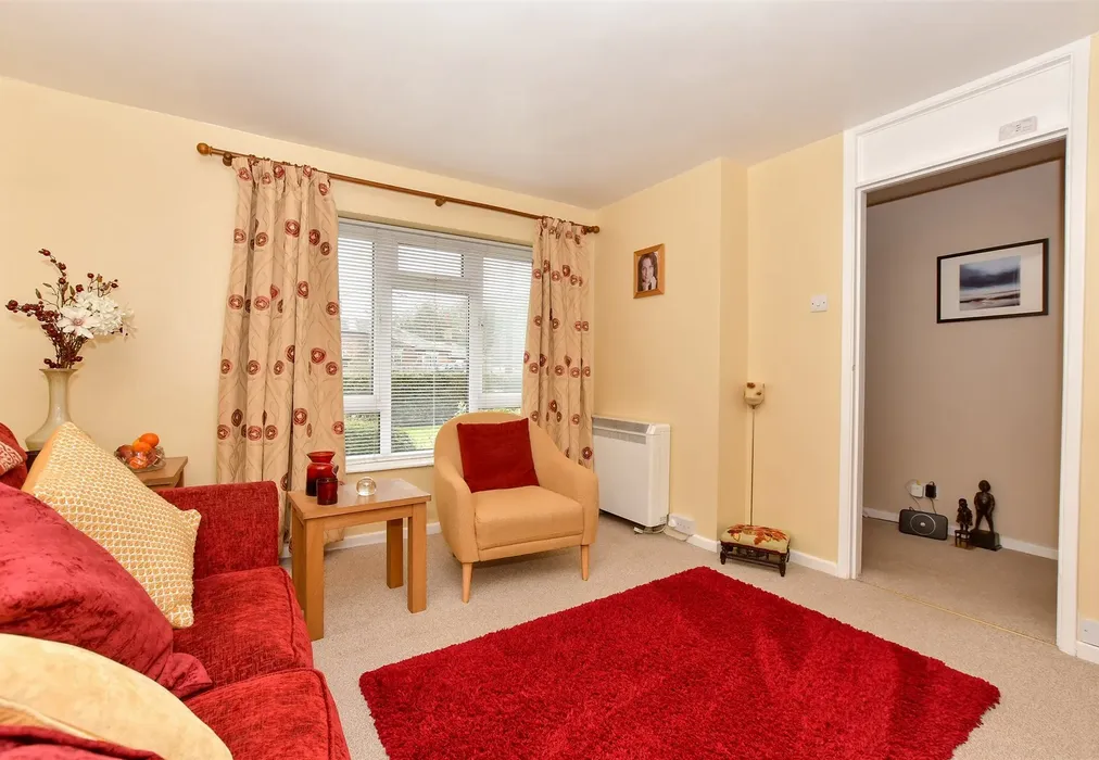 Lounge - School Road, Hothfield, Ashford, Kent - Wards of Kent
