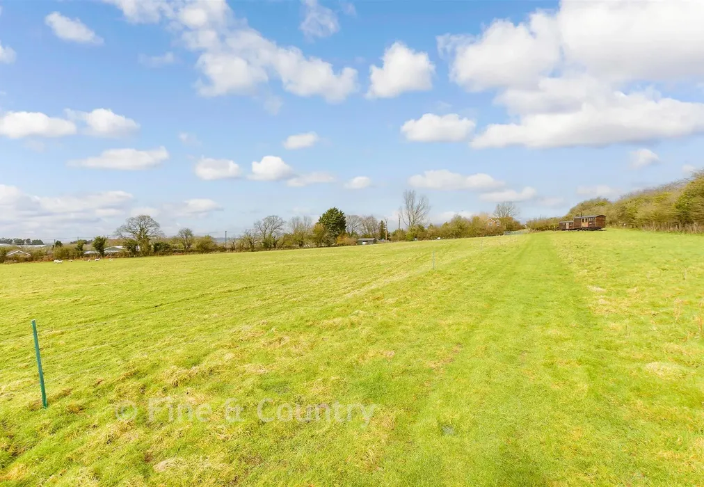 Land - Harbors Lake Lane, Newchurch, Sandown, Isle of Wight - Wards of Kent