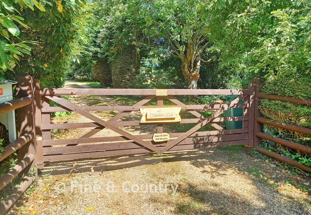 External Lifestyle - Harbors Lake Lane, Newchurch, Sandown, Isle of Wight - Wards of Kent