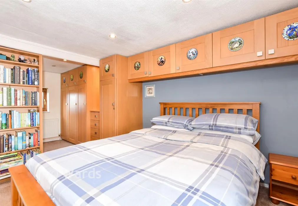 Bedroom 1 - North Street, Sutton Valence, Maidstone, Kent - Wards of Kent