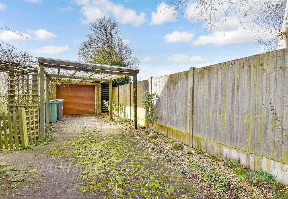 Driveway/Parking - North Street, Sutton Valence, Maidstone, Kent - Wards of Kent