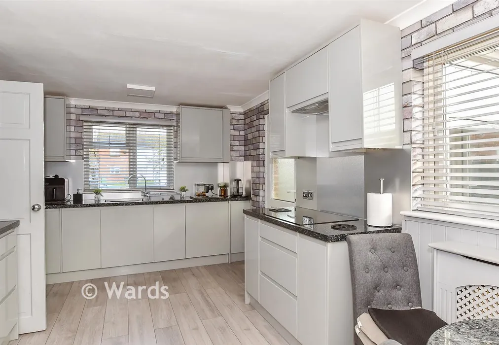 Kitchen/Diner - Thatch Barn Road, Headcorn, Ashford, Kent - Wards of Kent