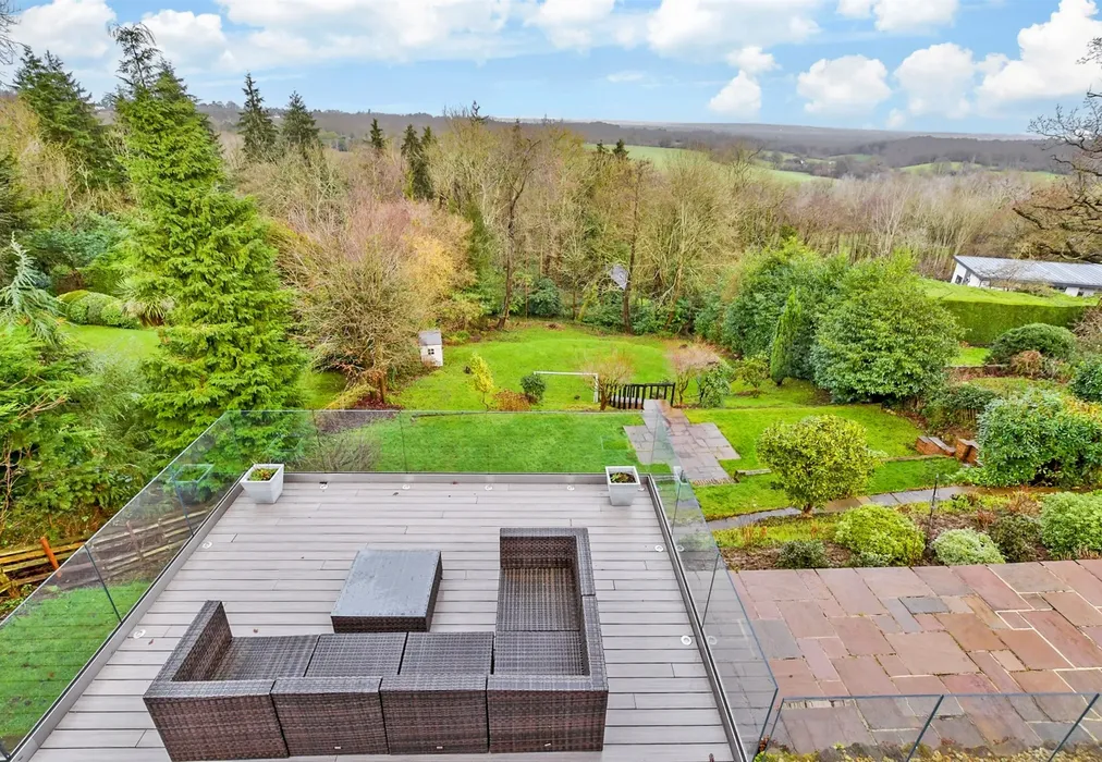 Views To Front - Argyle Road, Southborough, Tunbridge Wells, Kent - Wards of Kent