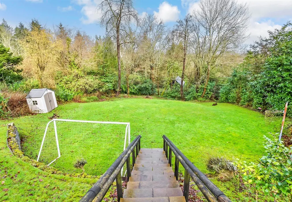 Rear Garden - Argyle Road, Southborough, Tunbridge Wells, Kent - Wards of Kent