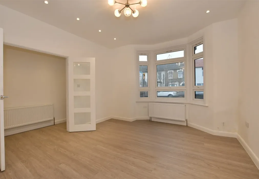 Lounge - Barking Road, East Ham, London - Wards of Kent