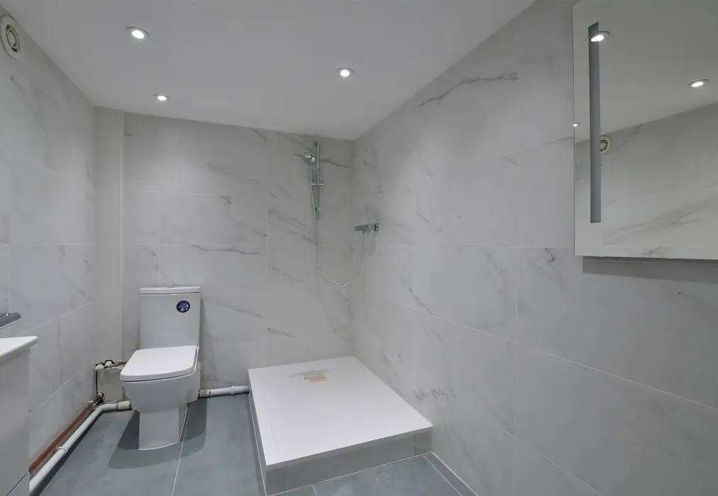 Shower Room - Barking Road, East Ham, London - Wards of Kent