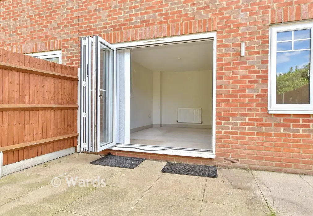 External Lifestyle Photograph - Western Terrace, Dartford, Kent - Wards of Kent