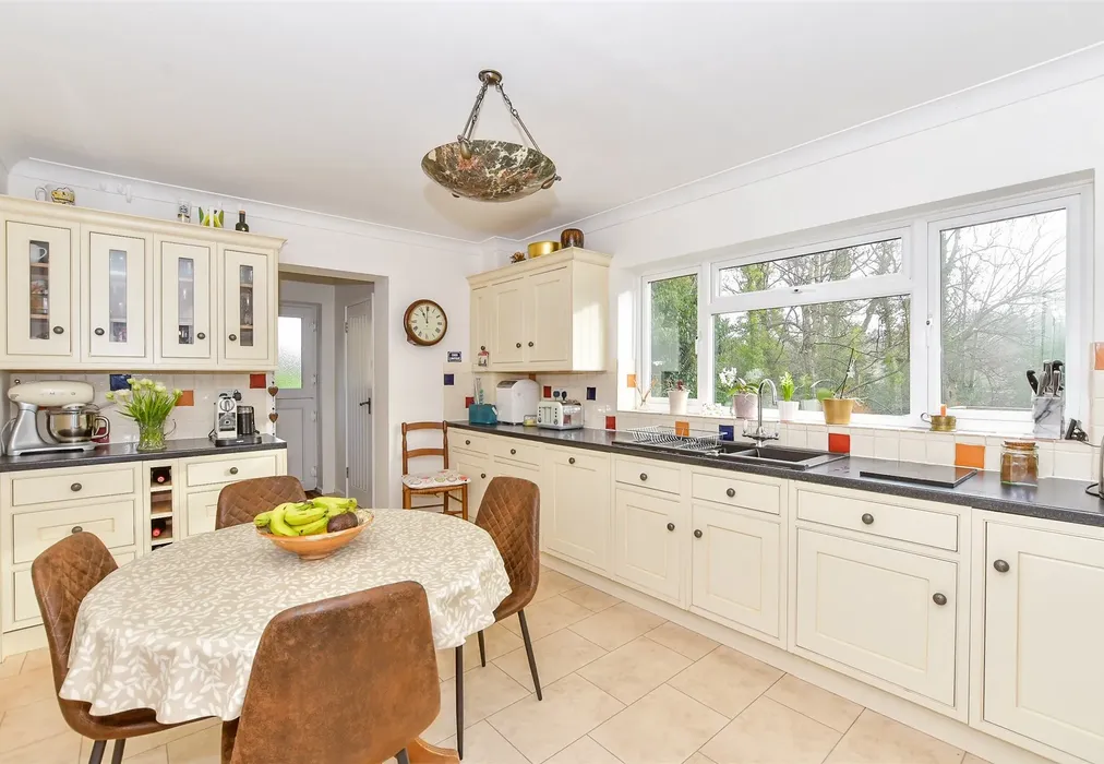 Kitchen/Breakfast Room - Birling Drive, Tunbridge Wells, Kent - Wards of Kent
