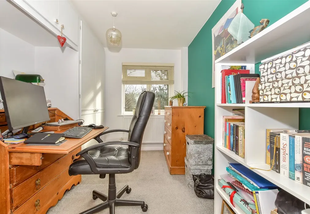 Bedroom 6 - Birling Drive, Tunbridge Wells, Kent - Wards of Kent