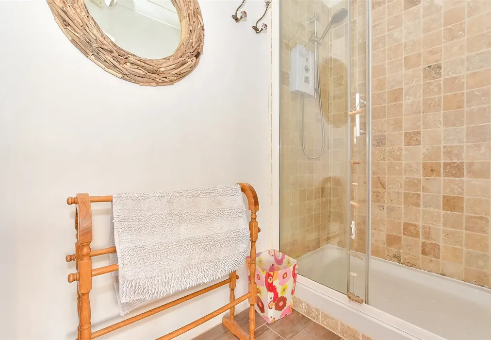 En-Suite Shower Room - Birling Drive, Tunbridge Wells, Kent - Wards of Kent