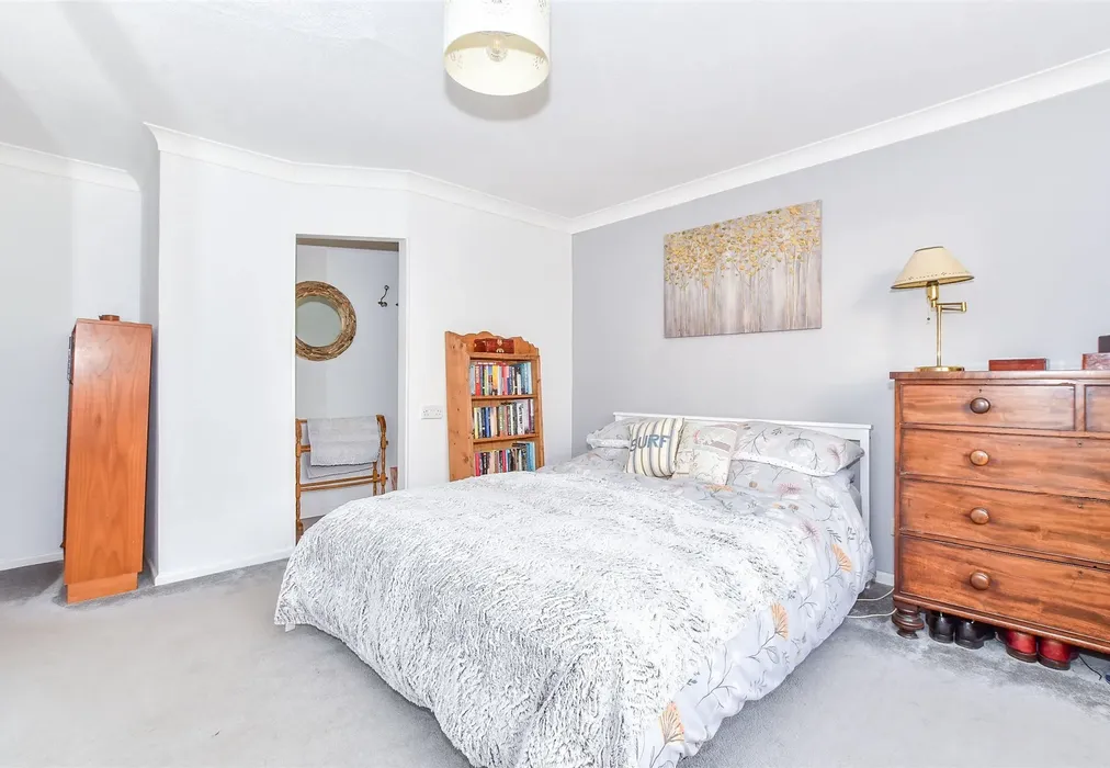 Bedroom 2 - Birling Drive, Tunbridge Wells, Kent - Wards of Kent