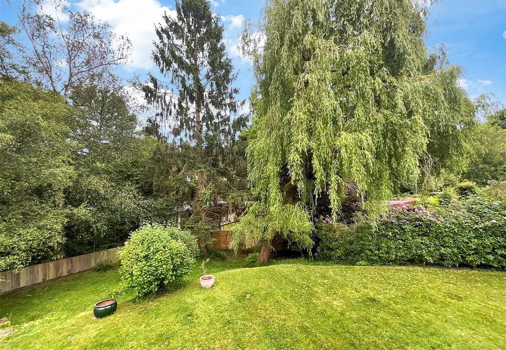 Rear Garden - Birling Drive, Tunbridge Wells, Kent - Wards of Kent
