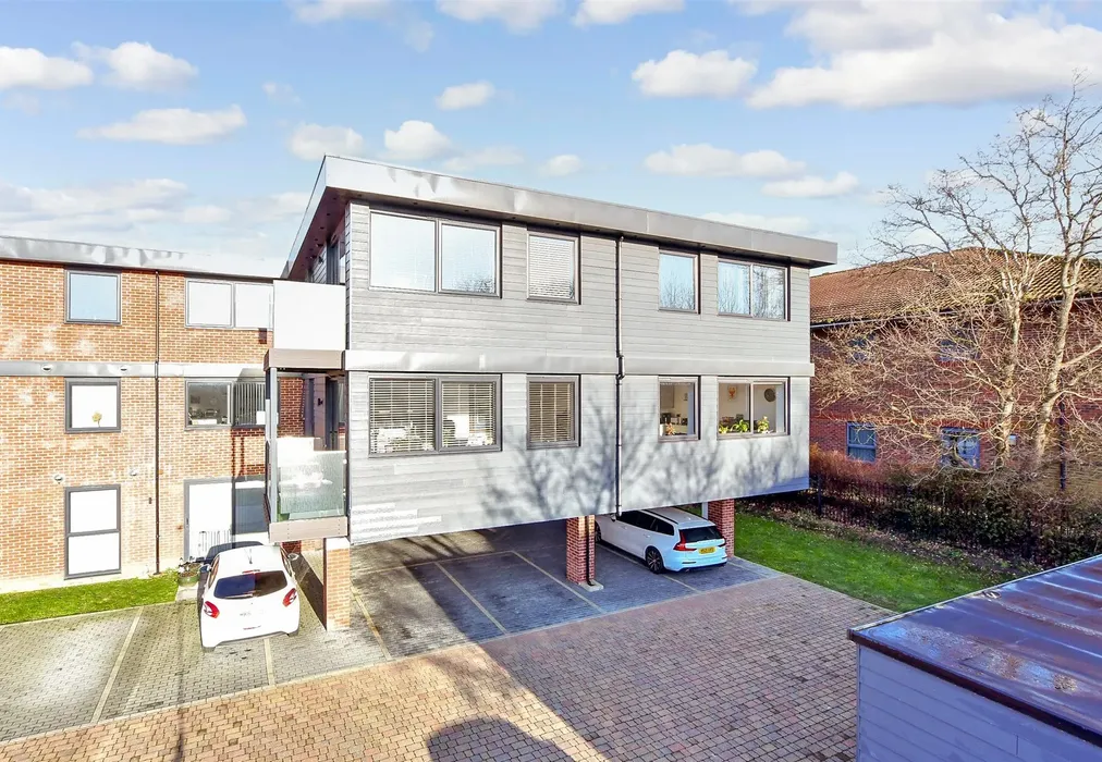 External (Brochure) - Leigh Road, Havant, Hampshire - Wards of Kent