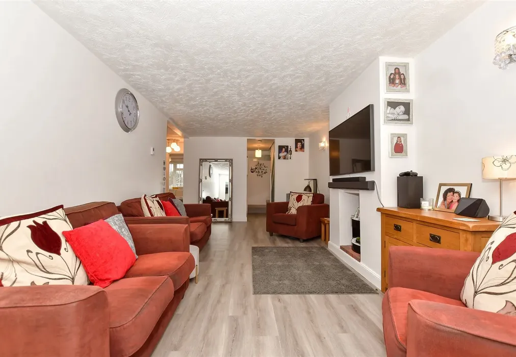 Lounge - Hoades Wood Road, Sturry, Canterbury, Kent - Wards of Kent