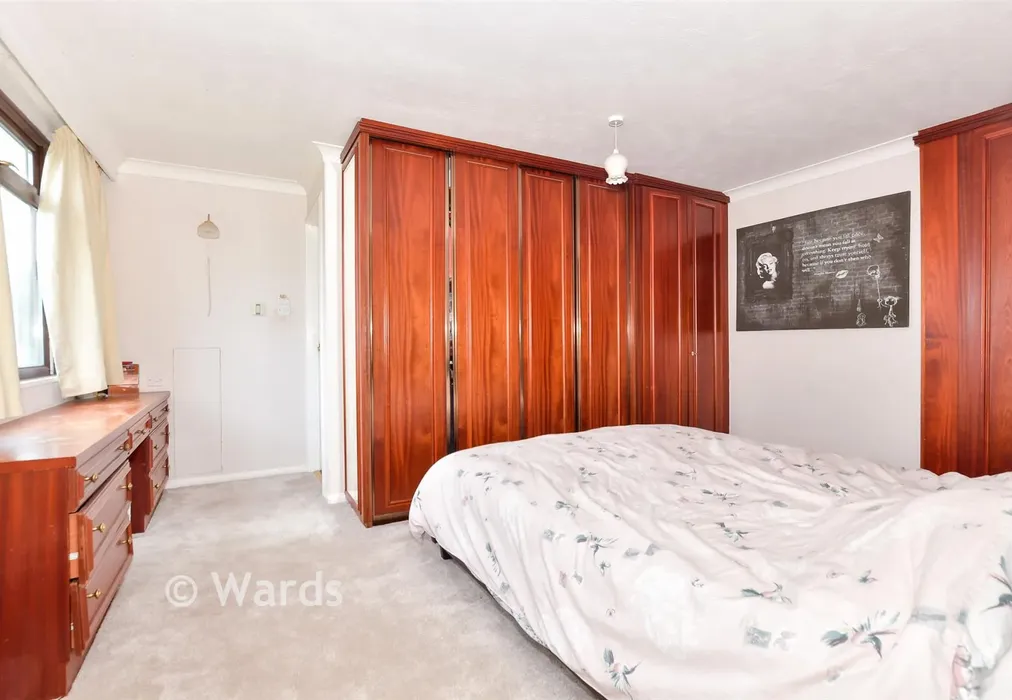 Bedroom 1 - Fairbourne Lane, Harrietsham, Maidstone, Kent - Wards of Kent