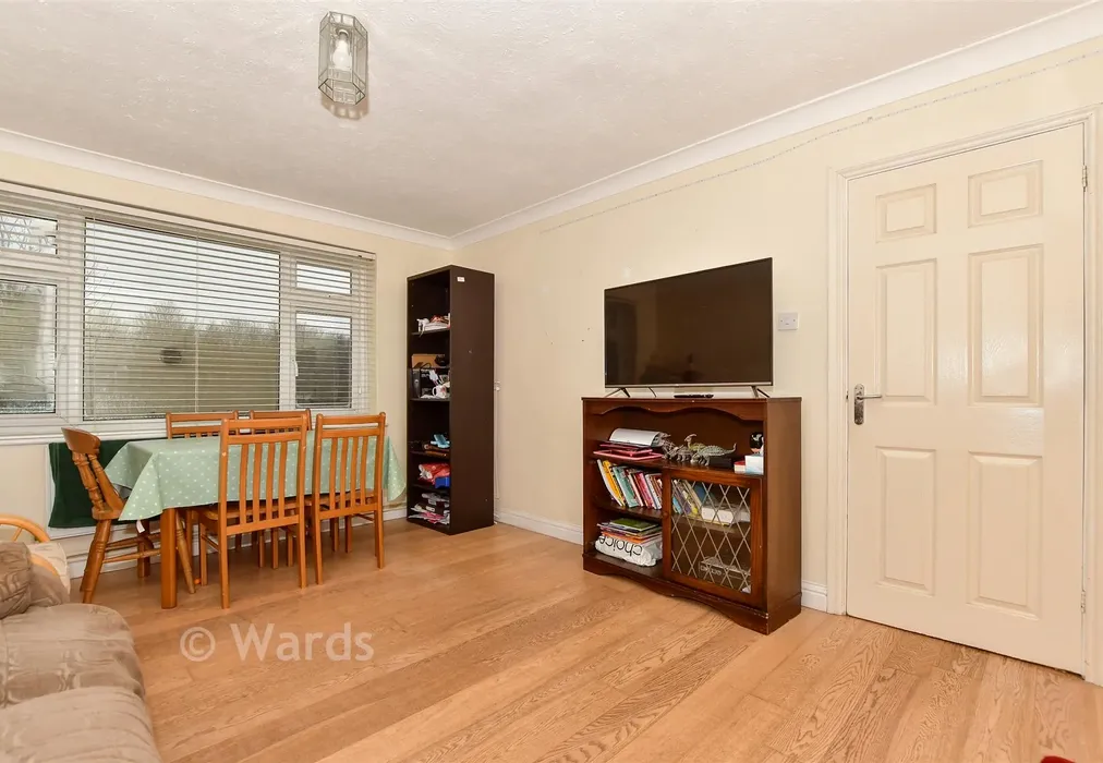 Lounge - Roseholme, Maidstone, Kent - Wards of Kent