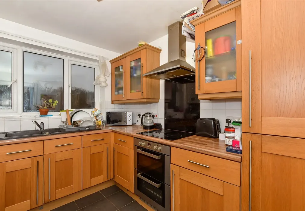 Kitchen - Roseholme, Maidstone, Kent - Wards of Kent