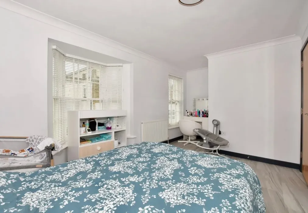 Bedroom 2 - Caroline Square, Margate, Kent - Wards of Kent