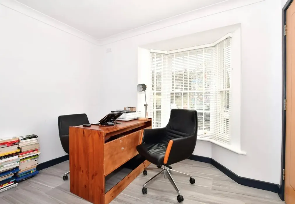 Office - Caroline Square, Margate, Kent - Wards of Kent