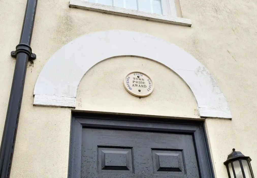 Plaque - Caroline Square, Margate, Kent - Wards of Kent